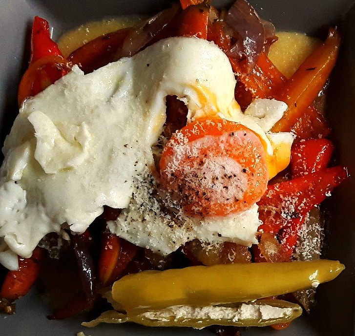Polenta, vegetables and eggs - a happy triangle 