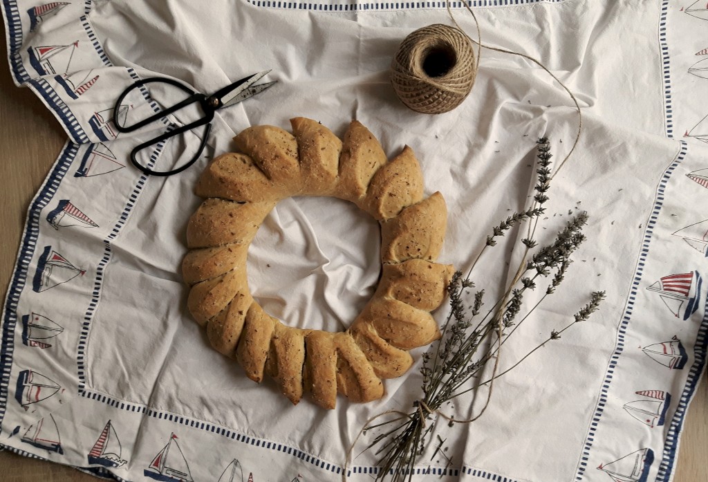 Lavender bread crown for magic autumn days